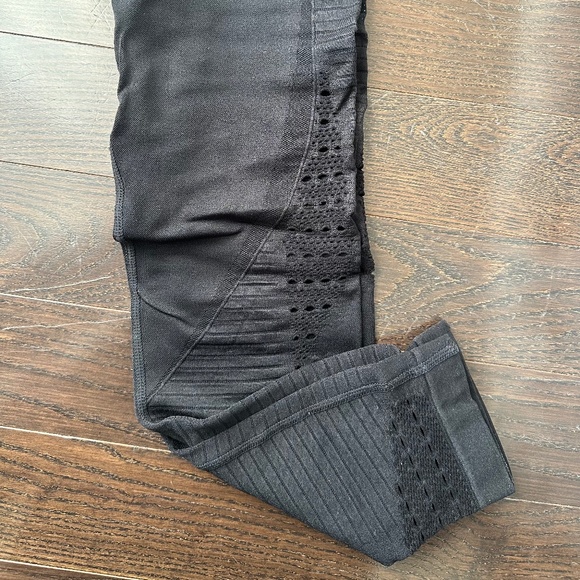 Gymshark Seamless Energy High Waisted Cropped Leggings - Picture 5 of 8